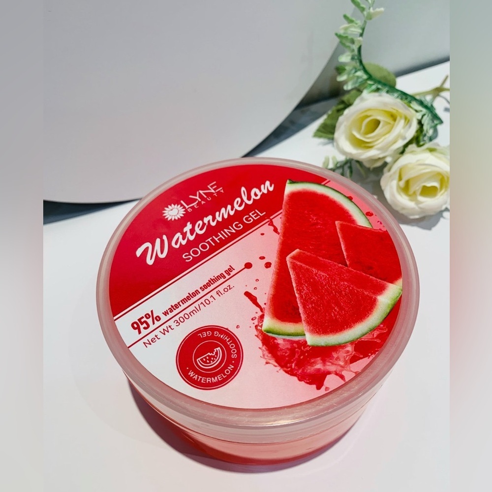 Glow, hydrate & renew your skin with our Watermelon Soothing Gel 🍉